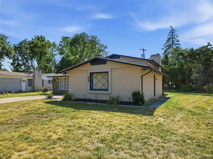 27545 Abington, Southfield, MI 48076 - #3