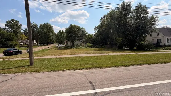 3006 Greenwood, Rochester Hills, MI 48309