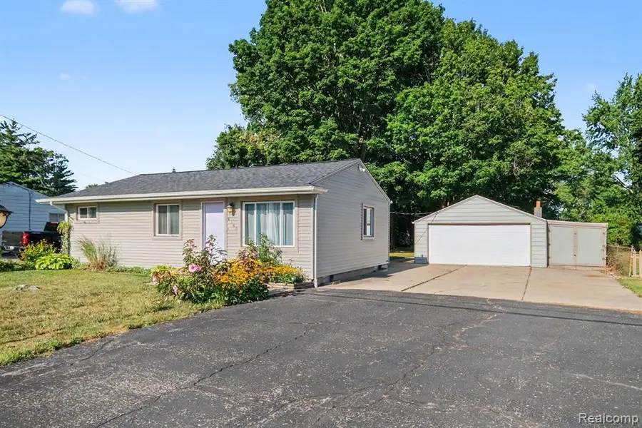4160 Bristolwood, Flint, MI 48507 - #2
