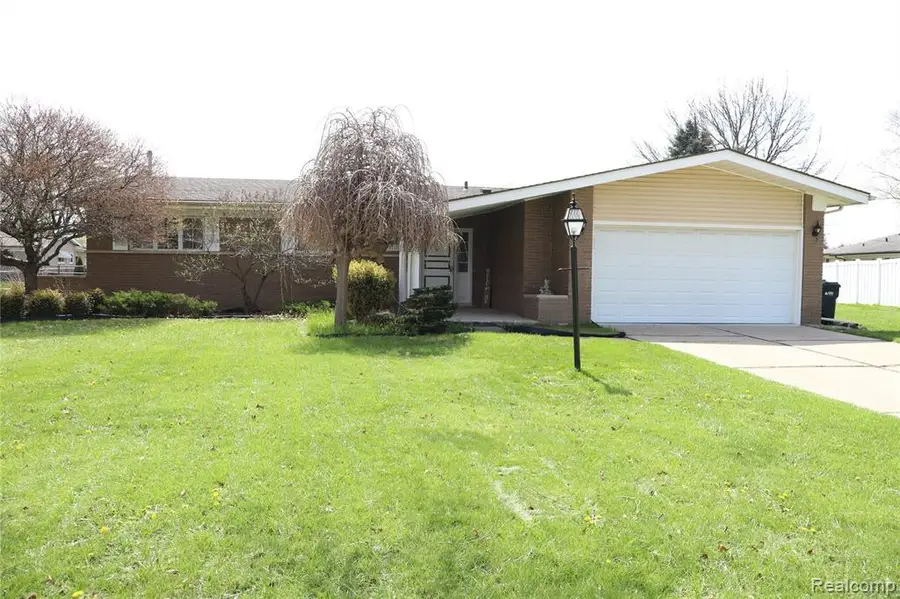 11114 Greendale, Sterling Heights, MI 48312 - #2