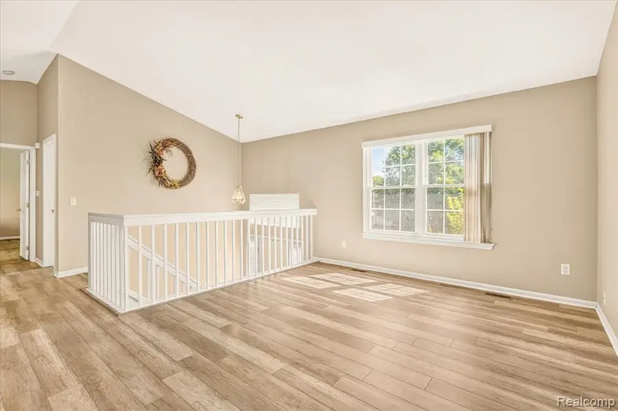 606 Thornhill, Belleville, MI 48111 - #2