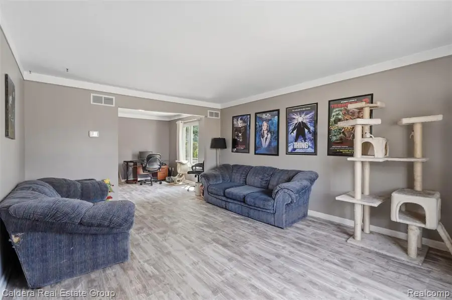 17592 Knollwood, Clinton Township, MI 48038 - #3