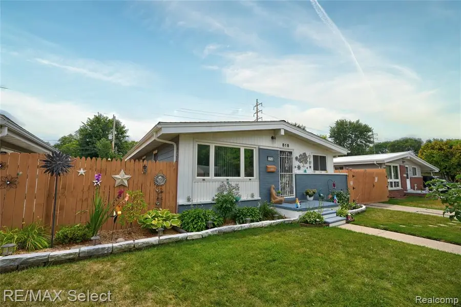 818 Mckeighan, Flint, MI 48507 - #2