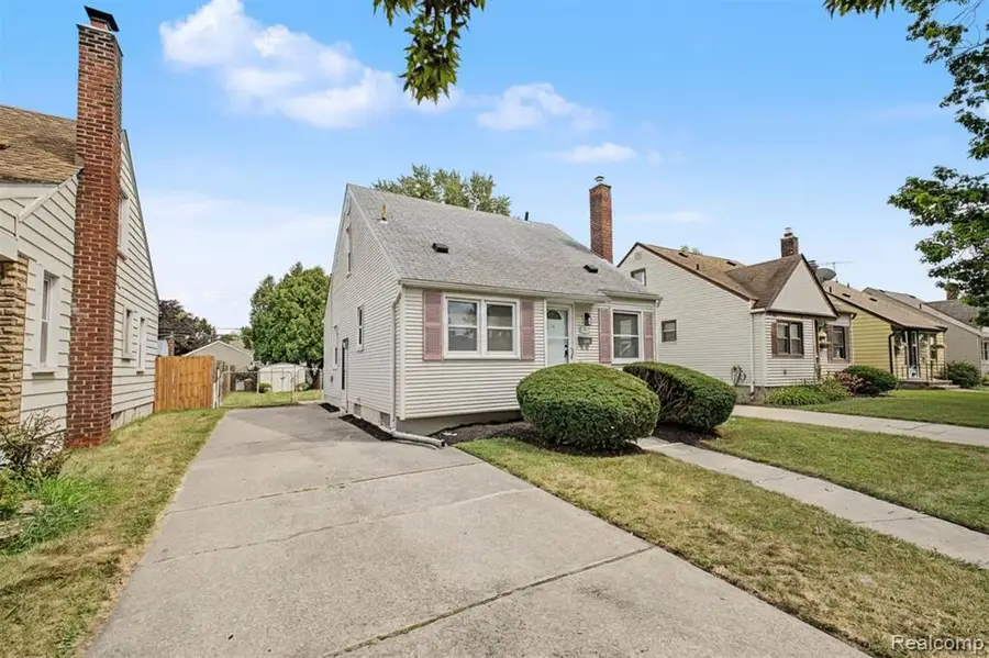 6785 Pelham, Allen Park, MI 48101 - #2