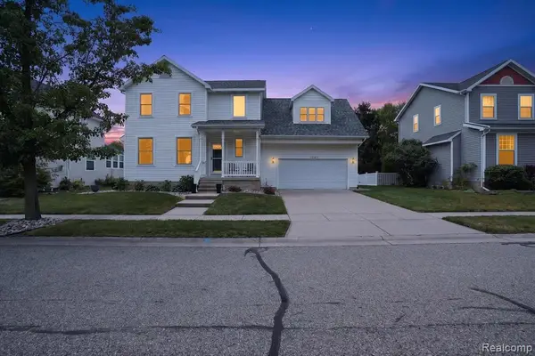 3847 Kiskadee, East Lansing, MI 48823