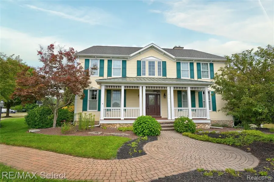8211 Burleigh, Grand Blanc, MI 48439 - #2