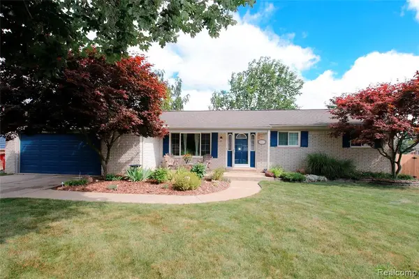 11429 S Crestline, Washington, MI 48095