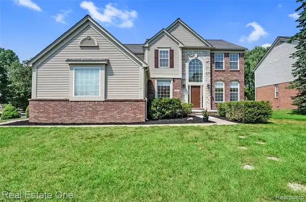 517 Beechwood, Lake Orion, MI 48362