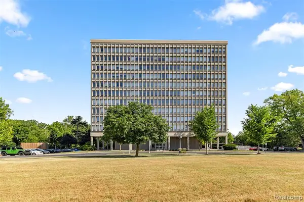 22700 Garrison #707, Dearborn, MI 48124