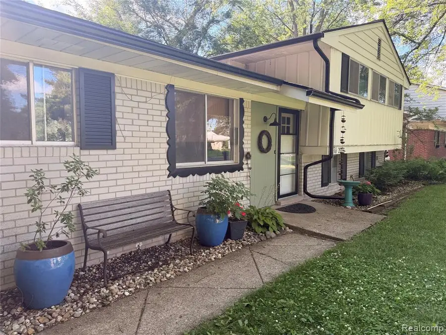 29191 Bannockburn, Farmington, MI 48334 - #2