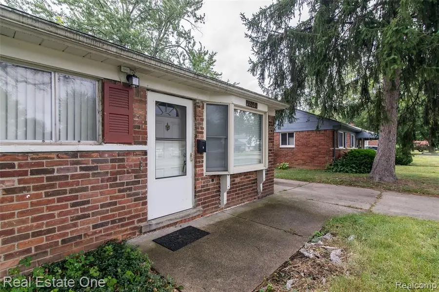 28051 Stuart, Southfield, MI 48076 - #3