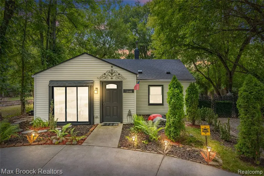 21485 Indian, Southfield, MI 48033 - #2