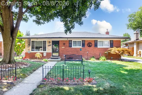 40771 Pickett Ridge, Sterling Heights, MI 48313