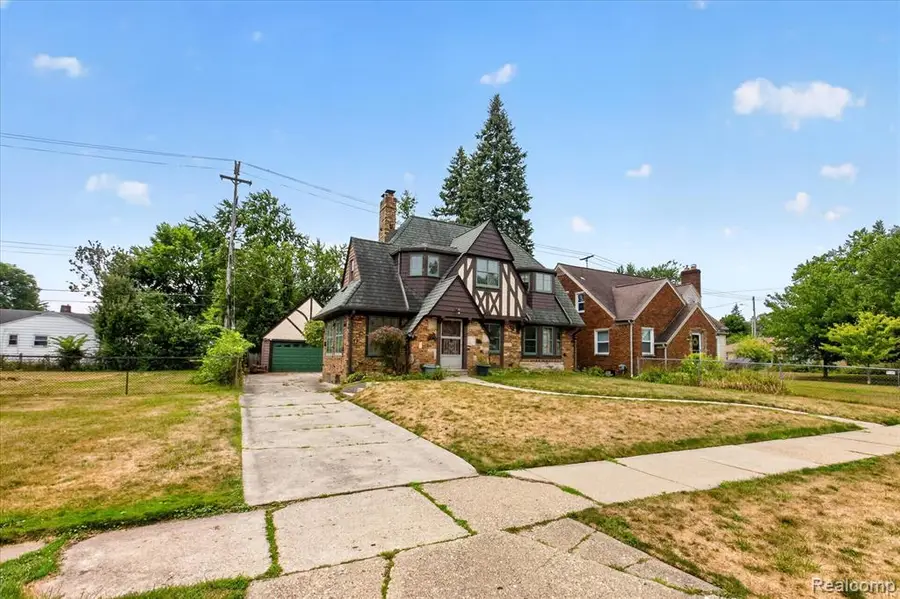 1906 E 2nd, Flint, MI 48503 - #2