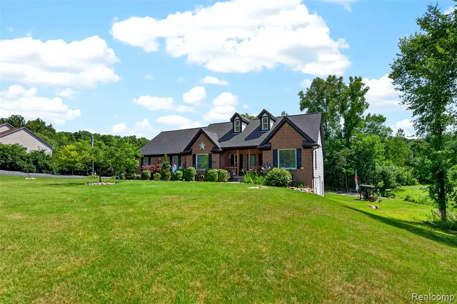 2660 Scenic Meadows, Ortonville, MI 48462 - #3