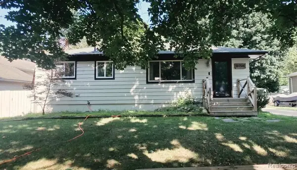 6154 S Main, Clarkston, MI 48346