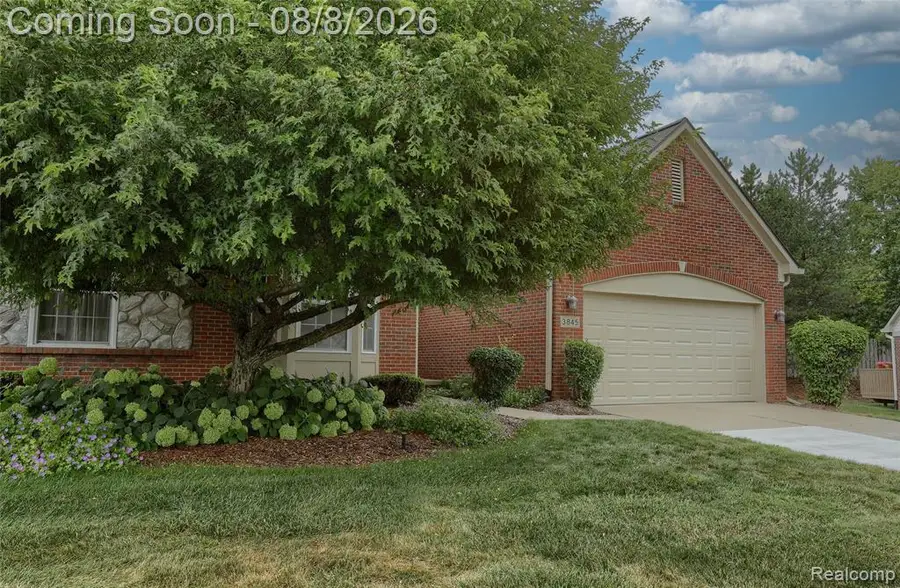 3845 Arbor, Auburn Hills, MI 48326 - #2