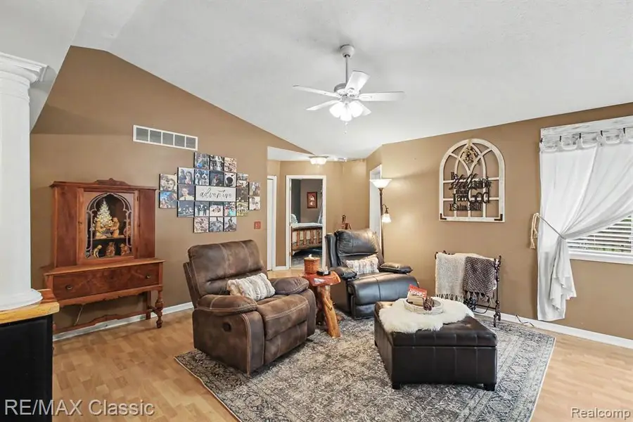 1270 Edgebrook, Howell, MI 48843 - #2