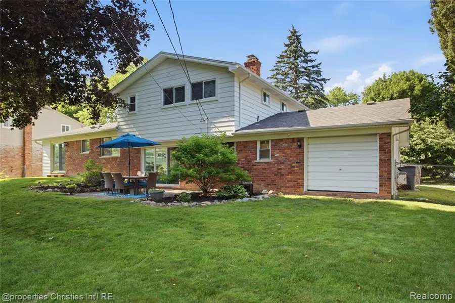 5569 Tadworth, West Bloomfield, MI 48322 - #3