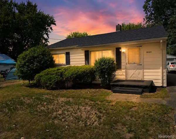 2065 Brady, Burton, MI 48529