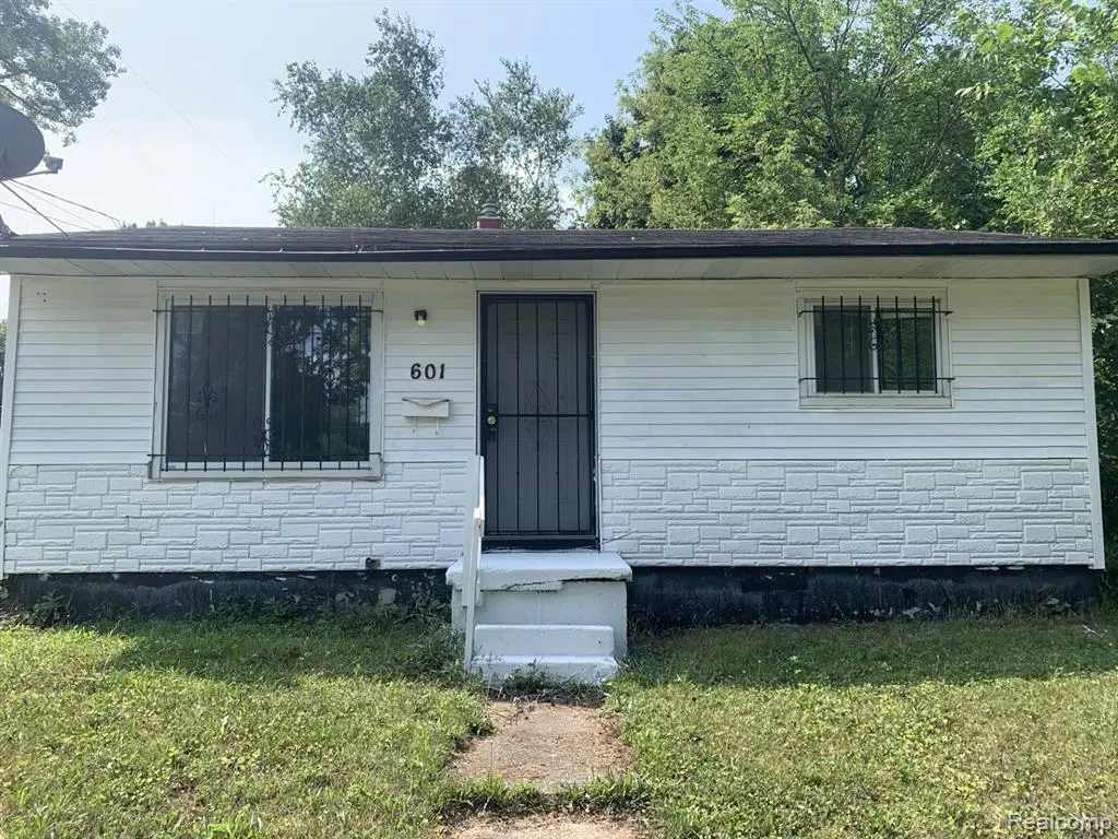 601 W Alma, Flint, MI 48505 - #1