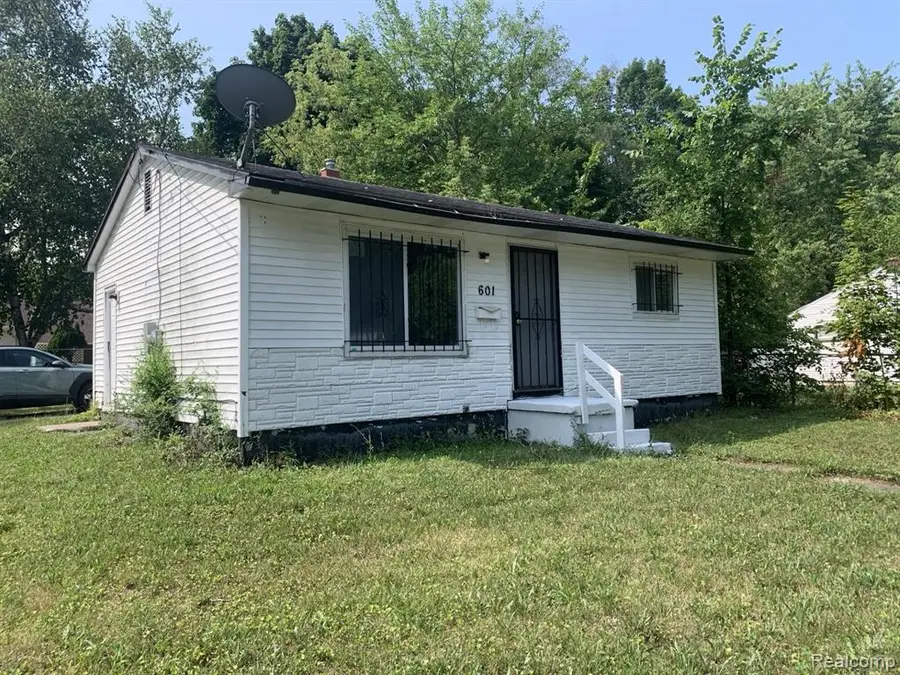 601 W Alma, Flint, MI 48505 - #2