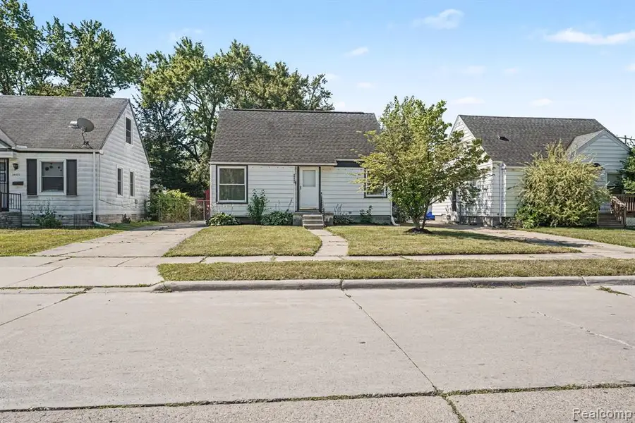 24435 Colgate, Dearborn Heights, MI 48125 - #3