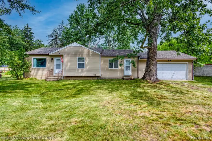 2244 Hammerslea, Orion, MI 48359 - #2