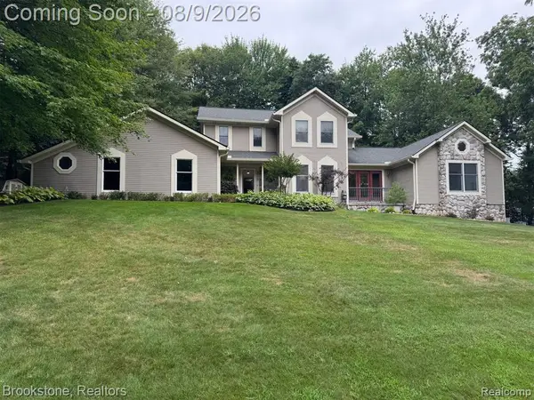 368 Bonnie, Howell, MI 48843