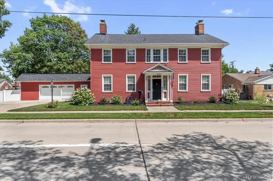 2003 W Jefferson, Trenton, MI 48183 - #2