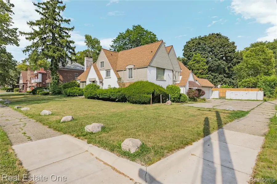 10035 W Outer, Detroit, MI 48223 - #2