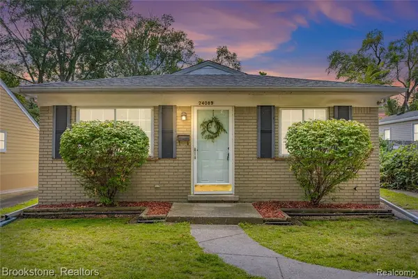 24089 Hopkins, Dearborn Heights, MI 48125