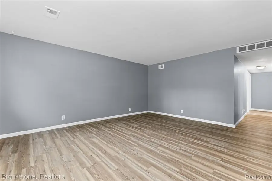 24089 Hopkins, Dearborn Heights, MI 48125 - #3