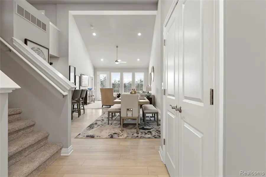 9929 Crossview #127, Howell, MI 48855 - #3
