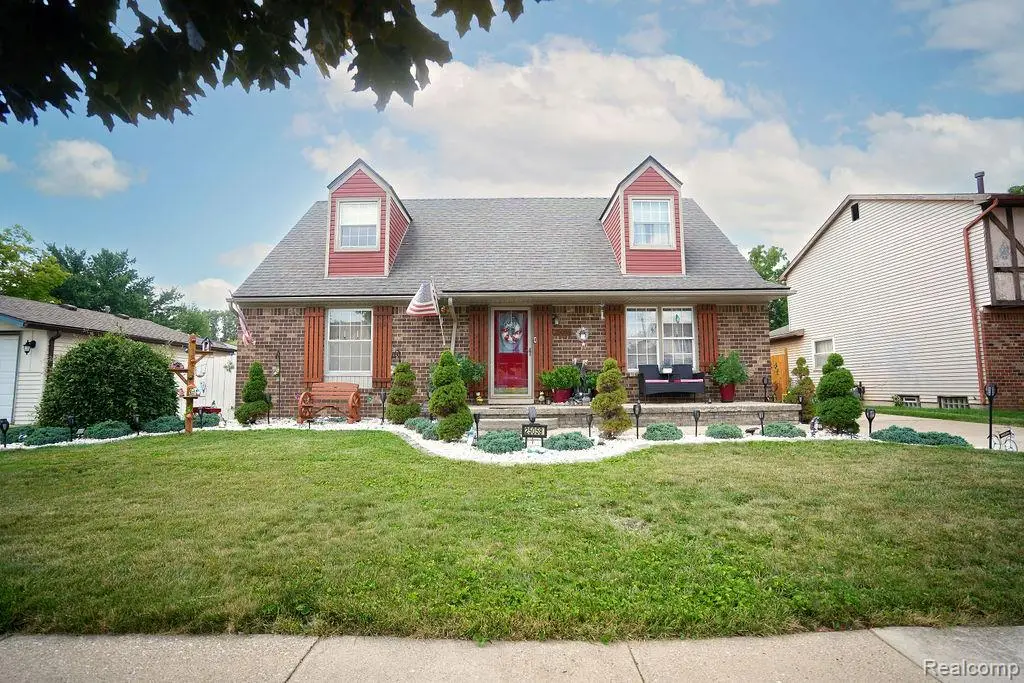 25058 Montebello, Trenton, MI 48183 - #1