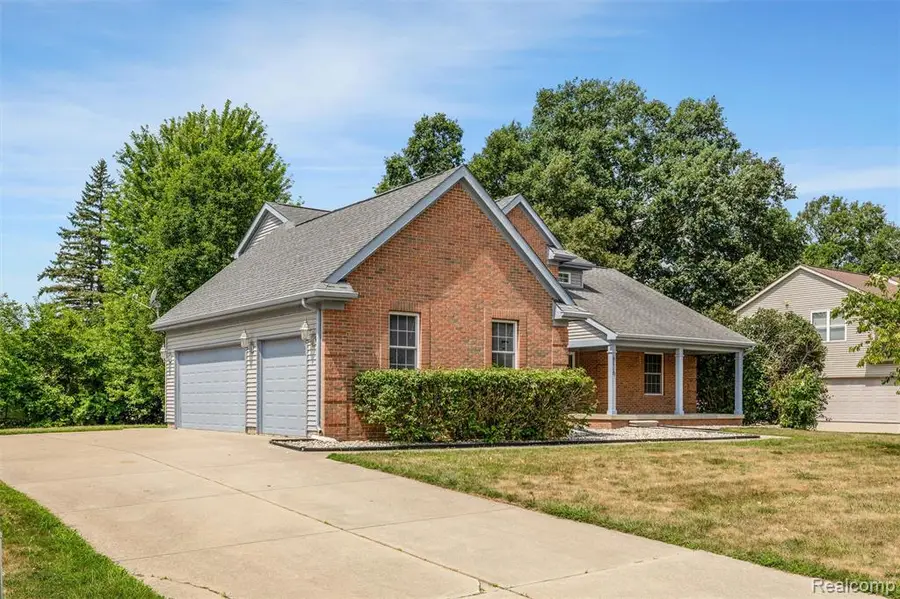 9110 Old Oak, Grand Blanc, MI 48439 - #2