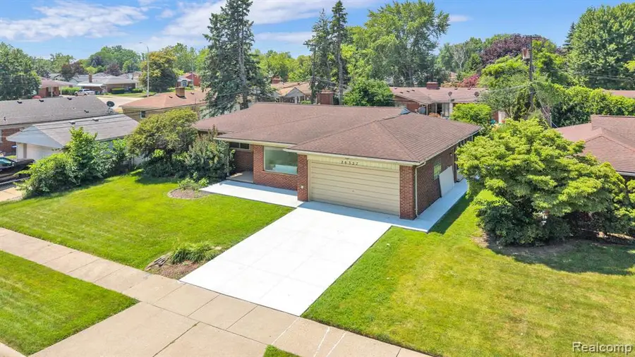 26327 Woodworth, Dearborn Heights, MI 48127 - #2