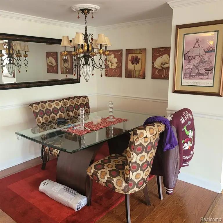250 E Harbortown #301, Detroit, MI 48207 - #3