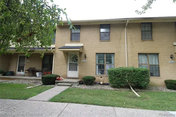 48632 Sugarbush #6, New Baltimore, MI 48047