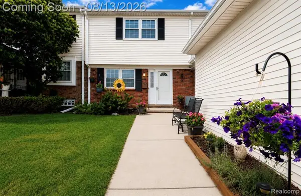 20248 Longwood, Northville, MI 48167
