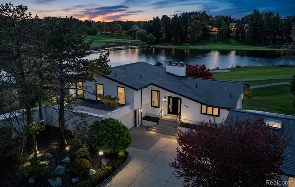 1762 Saint Johns, Bloomfield Hills, MI 48302
