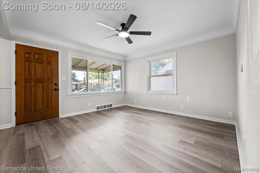 6943 Colonial, Dearborn Heights, MI 48127 - #2