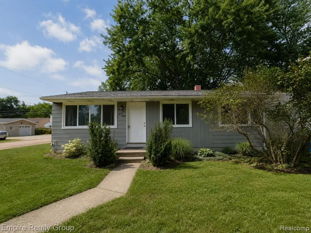 2997 Woodlawn, Walled Lake, MI 48390 - #1