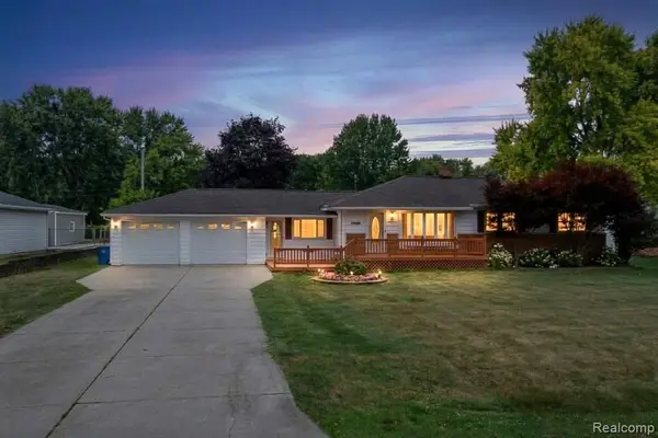 1225 Genella, Waterford, MI 48328