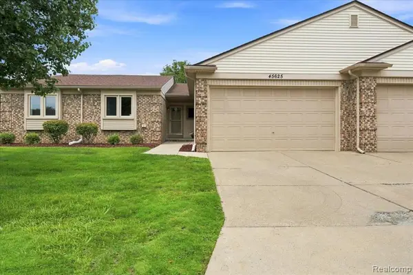 45625 Elm Tree, Utica, MI 48315