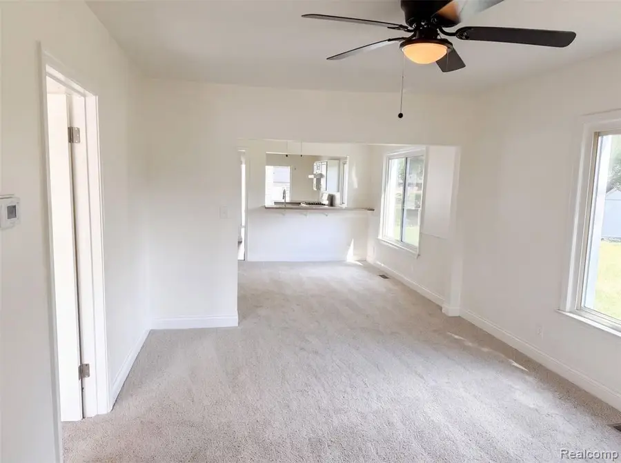 21420 Jefferson, Farmington, MI 48336 - #3