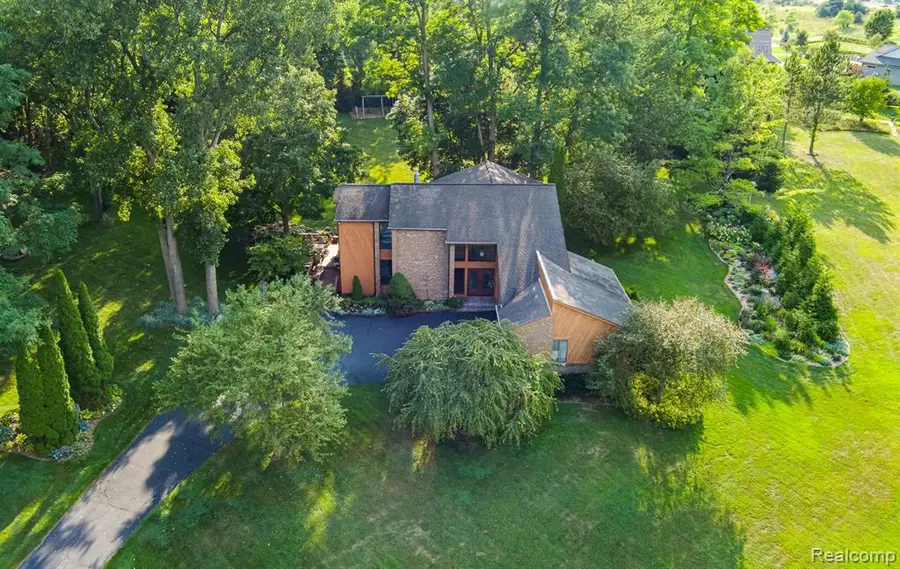 7880 Deerhill, Clarkston, MI 48346 - #3