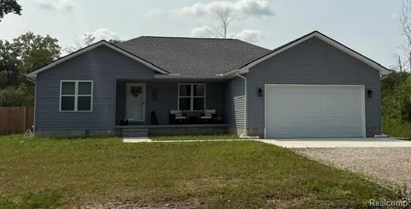 1111 Allen, Kimball, MI 48074