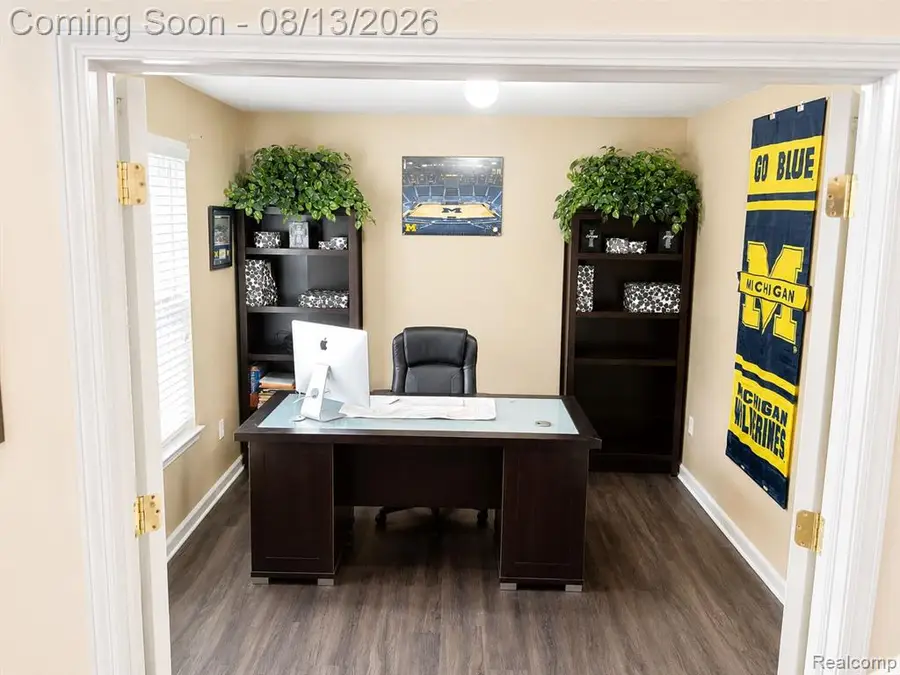 8077 Bradbury, Grand Blanc, MI 48439 - #2