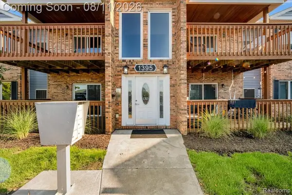 1395 Harbour #137, Trenton, MI 48183